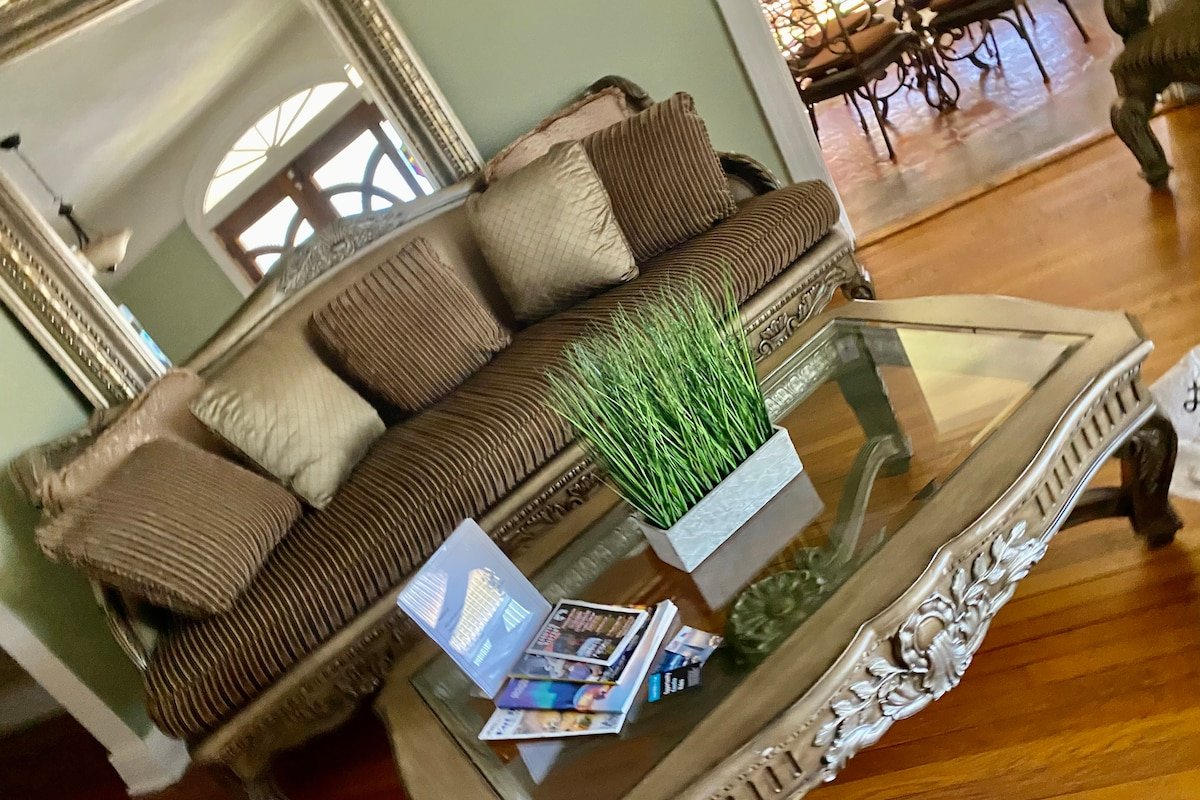 Nola Home 3mi. To French Quarters! gallery image 3