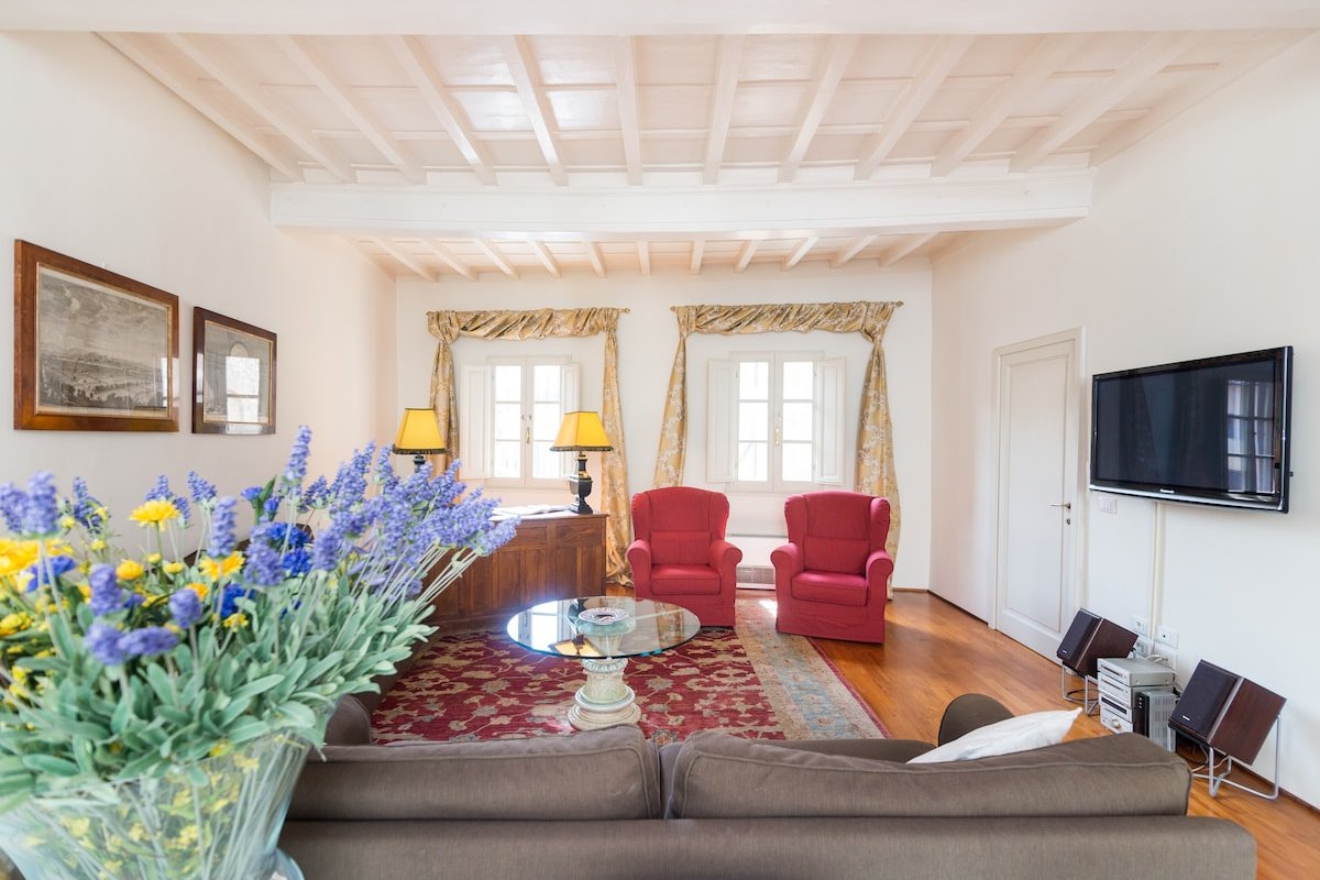 Classy & big penthouse + cooking gallery image 4