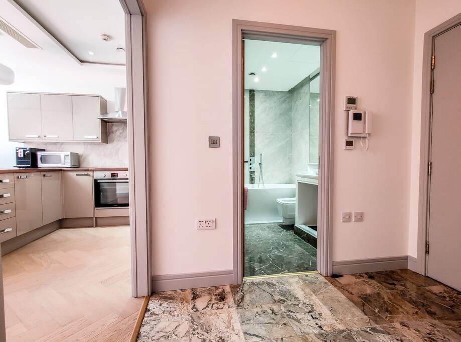 Breathtaking Park Views in the Heart of London gallery image 5