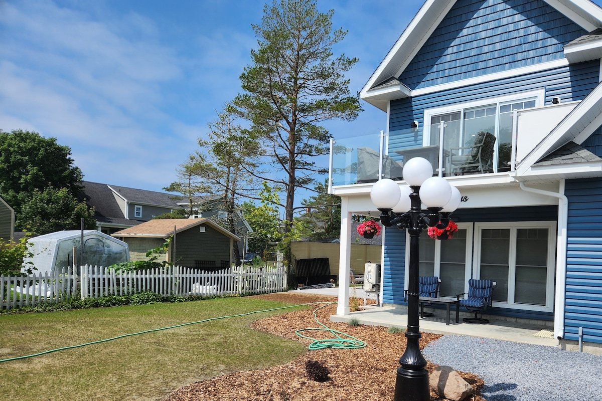 Relax in “High Tide” 2 bdrm gallery image 2