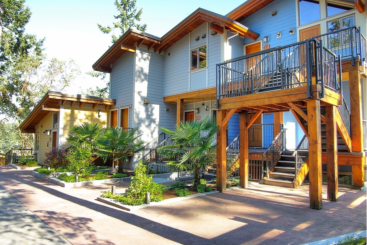 Salt Spring Island – 2BDRM/2BATH – Mariner’s Loft gallery image 2