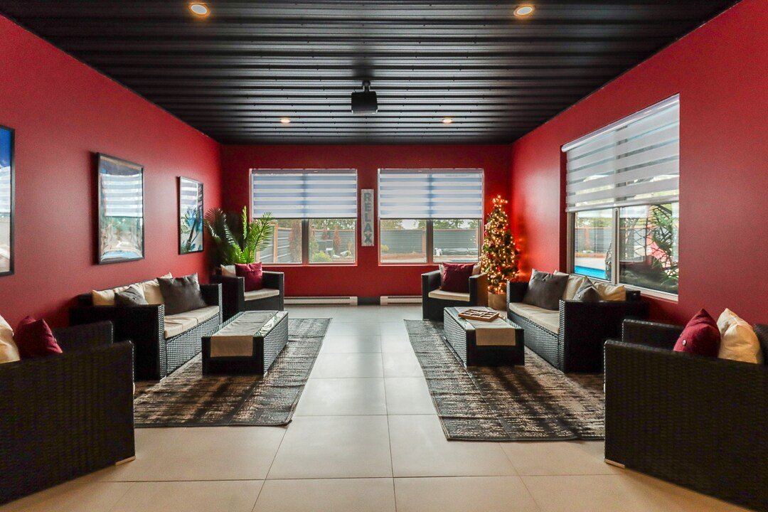 Luxury 4 Bedroom Villa With Pools, Bar & Home Gym. gallery image 4