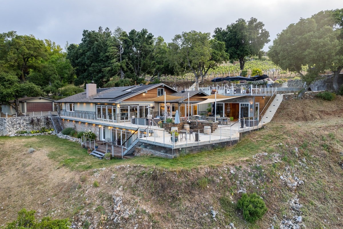 Montebello Views Villa