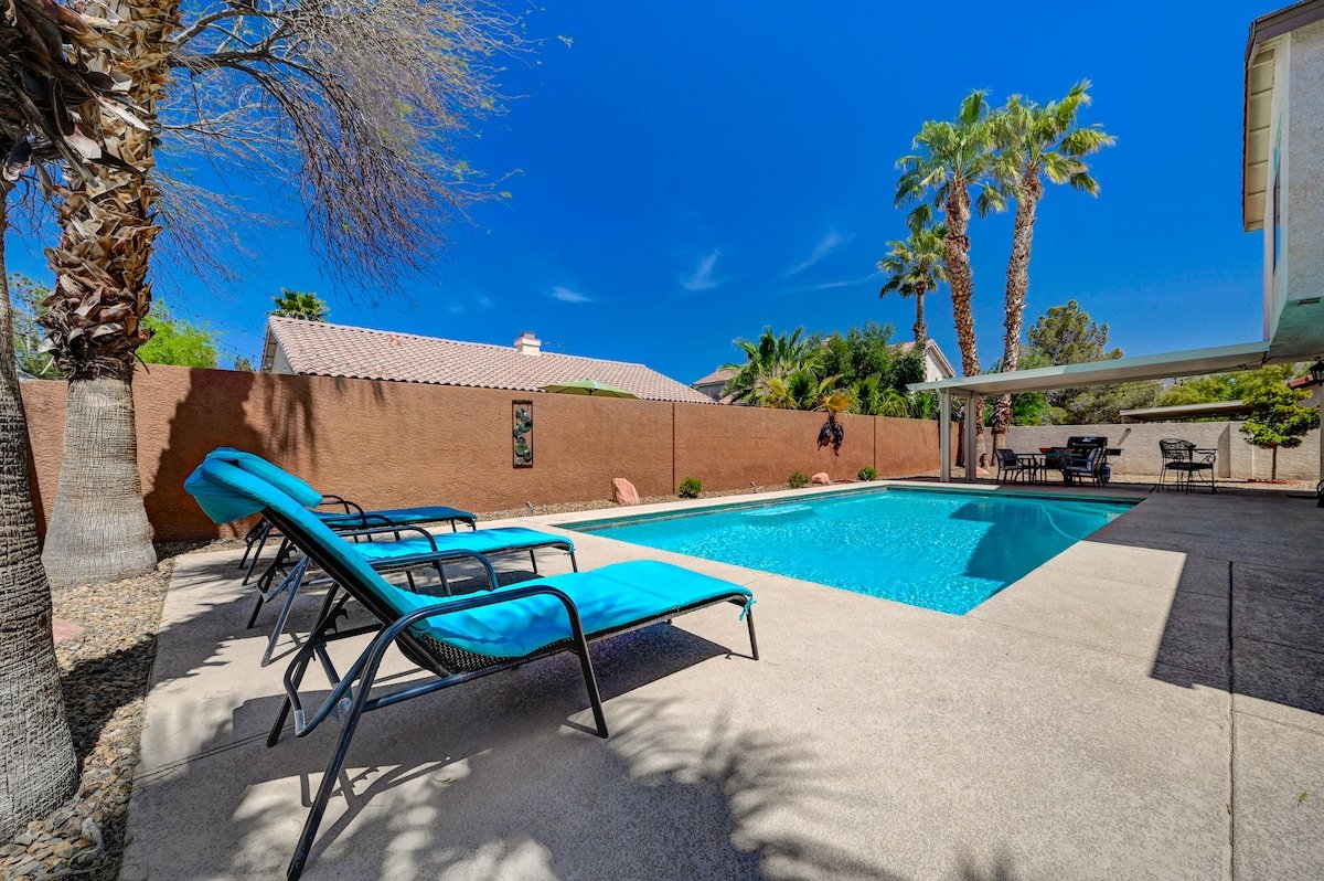 Luxe Vegas Home- Game Room & Pool 7 Beds-14 Guests gallery image 3