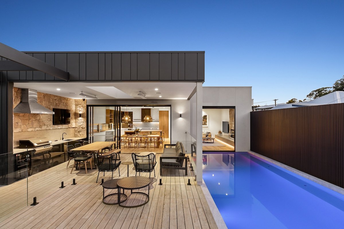 Elegant Sorrento Retreat with Pool and half Basket gallery image 2