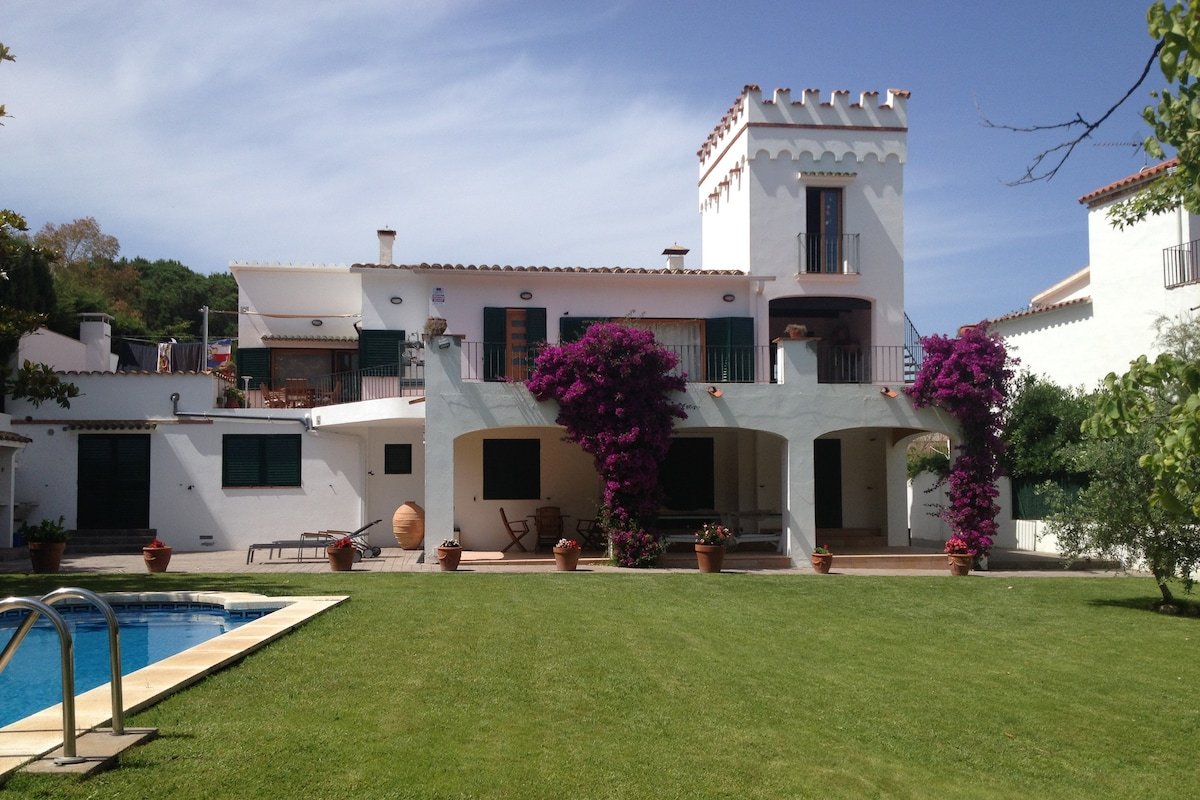 Casa en L’Escala, con todo lujo de detalles gallery image 2