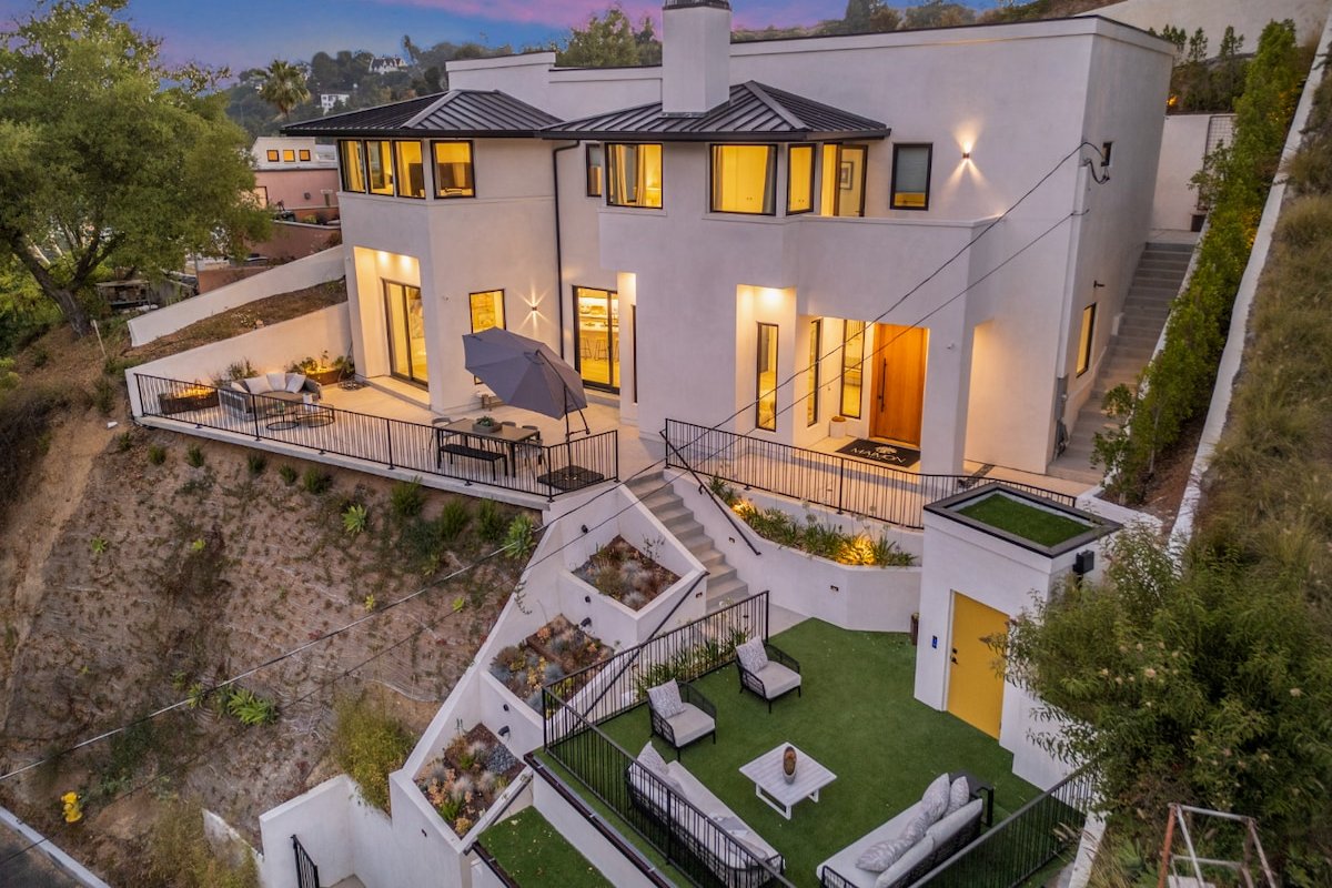 New Hollywood Hills Modern – Pool & City Views