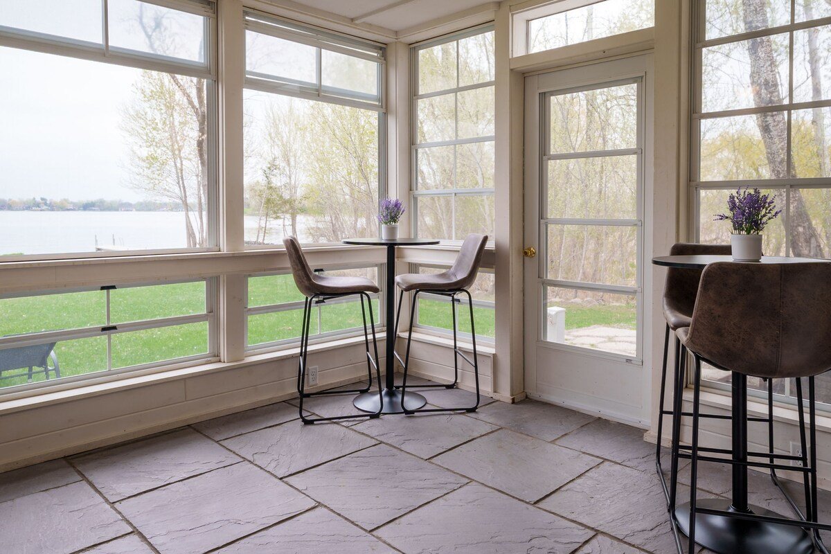 Large Private Lakefront Home *Dogs Ok gallery image 5