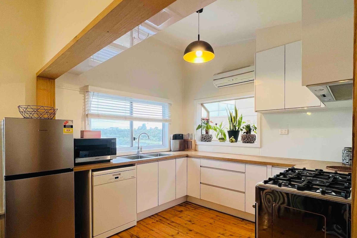 Treetop Home gallery image 5