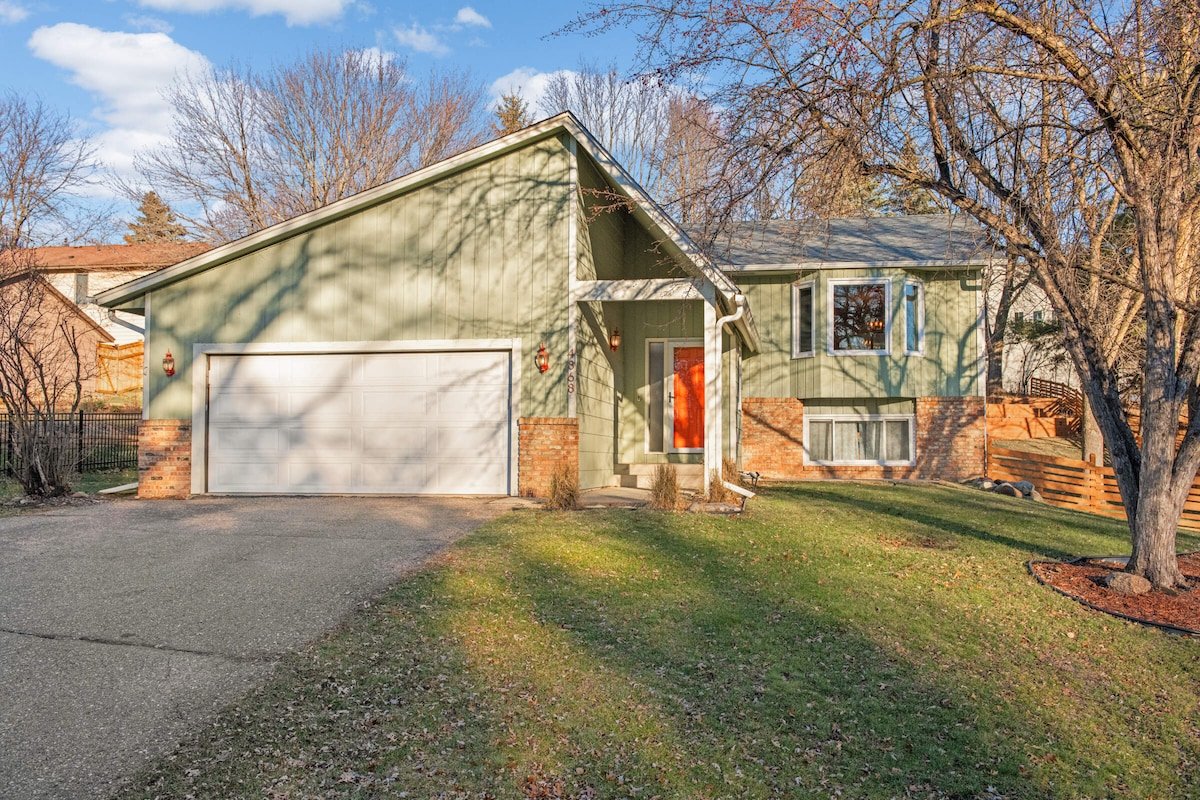 Family-Friendly 4-Bed Retreat gallery image 3