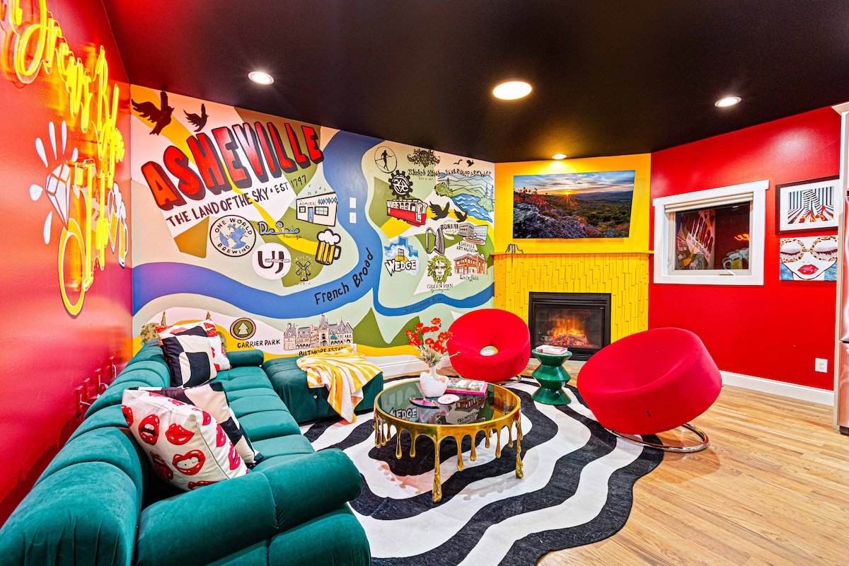 Themed Party Room-Rooftop Hot Tub-Near DWNTN AVL gallery image 3