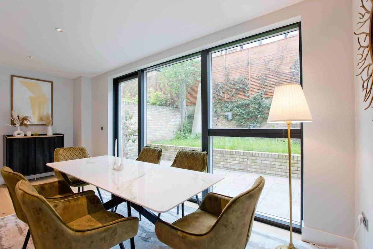 Luxury 3 Bed 3 bath Near Battersea Power Station gallery image 5