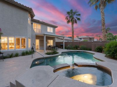 Newly updated! Licensed, Superhost, sleeps 12!