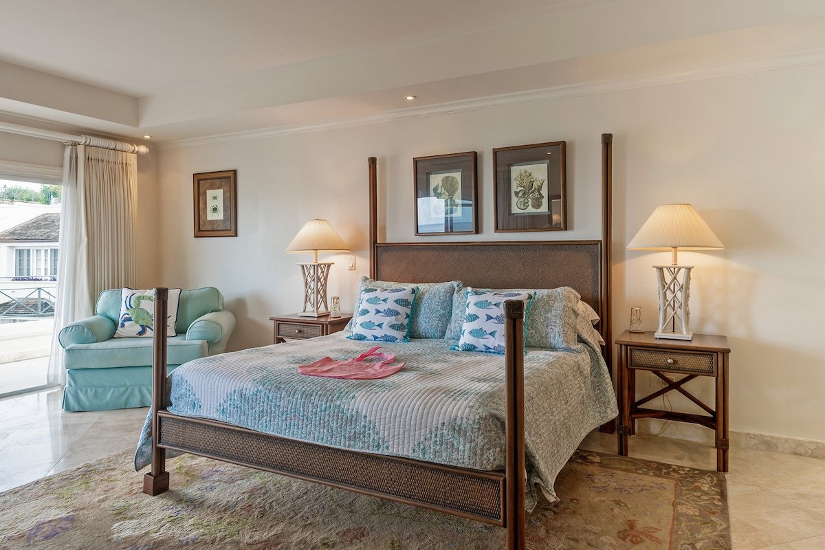 The Penthouse at Schooner Bay gallery image 2