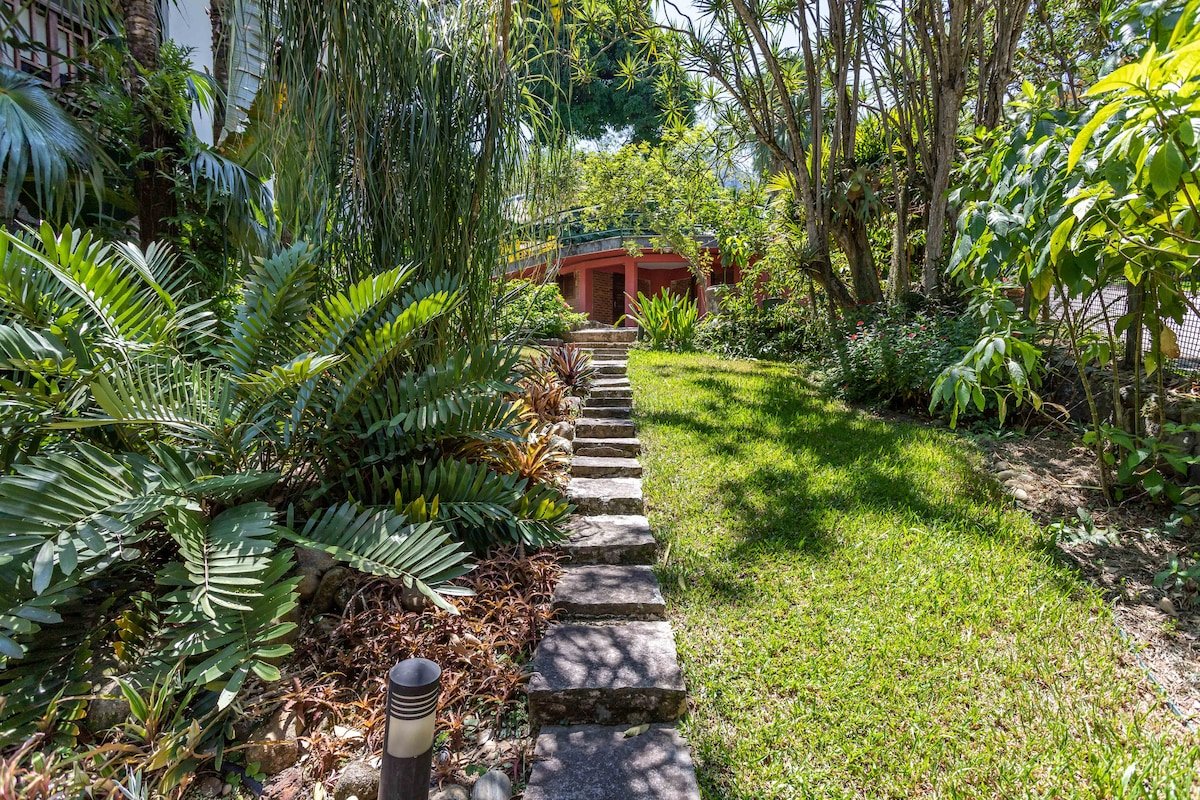 Cozy house with swimming pool gallery image 5