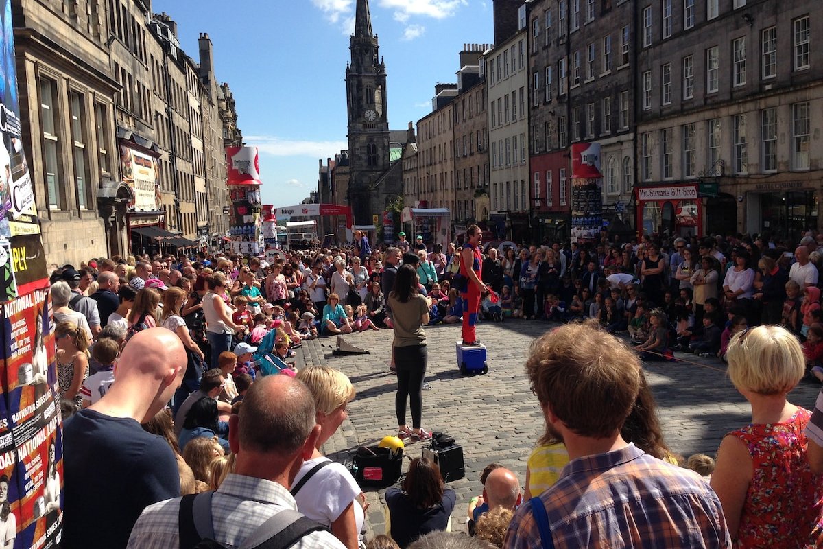 Top Royal Mile Old Town 2 Bedroom gallery image 4