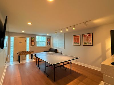 3 King/1 Queen Bedroom, Game room, 5 Parking spots