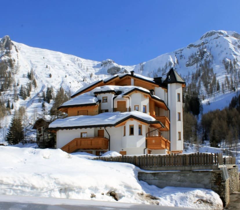 LA MONTAGNA INCANTATA DI CRY E SABRY gallery image 3