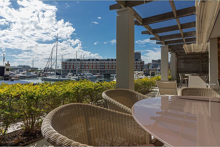 Photo 2 of Penrith 004 accommodation in V&A Waterfront, Cape Town with 3 bedrooms and 3 bathrooms