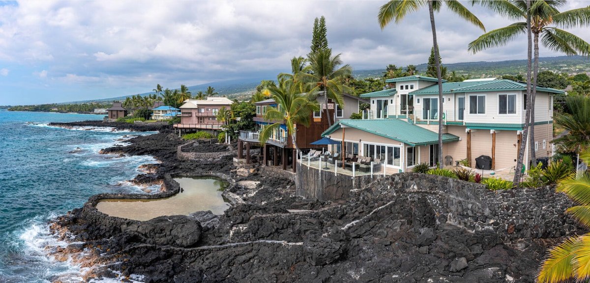Amazing Oceanfront 4 Bedroom Home on Alii Drive! gallery image 2