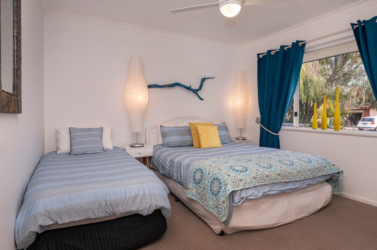 Beach Retreat – Family Friendly gallery image 5