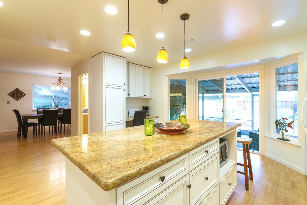 LA: Spacious + Comfortable in Palo Alto-4 bedroom