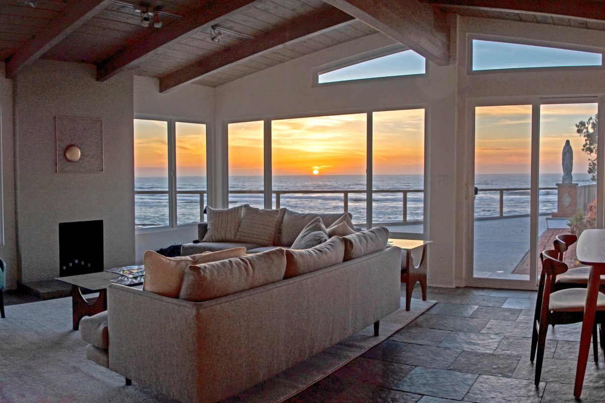 Tranquil Oceanfront Retreat w/ Breathtaking Views