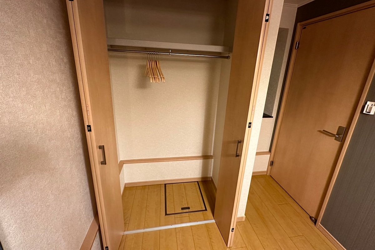 新宿駅徒歩12分　歌舞伎町徒歩10分　無料駐車場（サイズ幅1800ｍｍ以下　高さ2100ｍｍ以下） gallery image 5