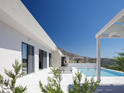 Villa Niso, Private pool, Sea view, Luxury, Quiet