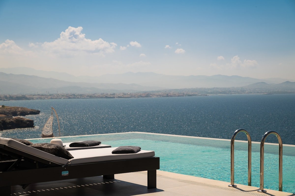 Villa Nefelia Infinity Heated Pool Amazing View gallery image 2