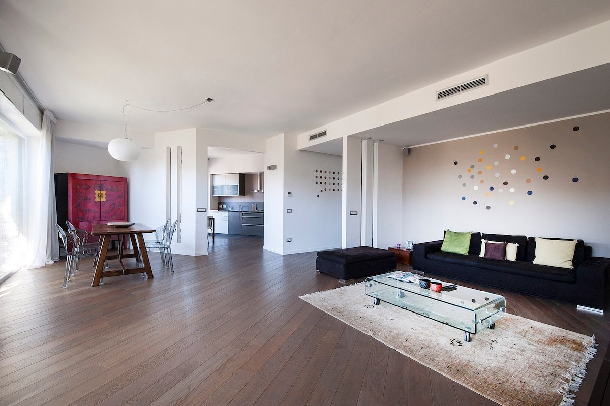 Milano Lush contemporary flat – 6 guests, 3 BDR gallery image 3