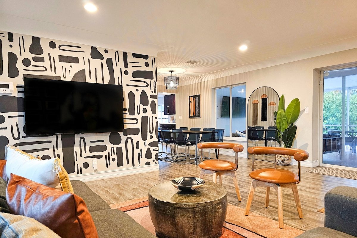 •Coconut Clubhouse• Heated Pool-Hot tub-Ping Pong gallery image 3