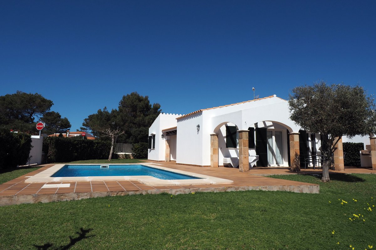 Preciosa Villa a 50m del mar en Calan Brut