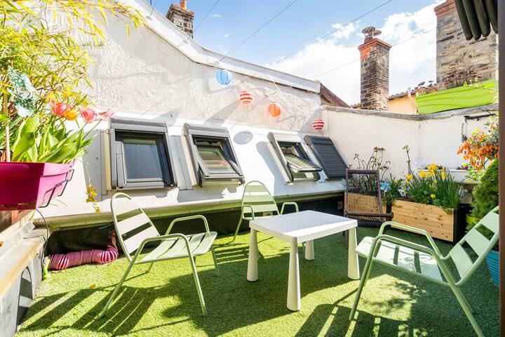 120m2 loft climatisé 4 ch. terrasse petit garage gallery image 2