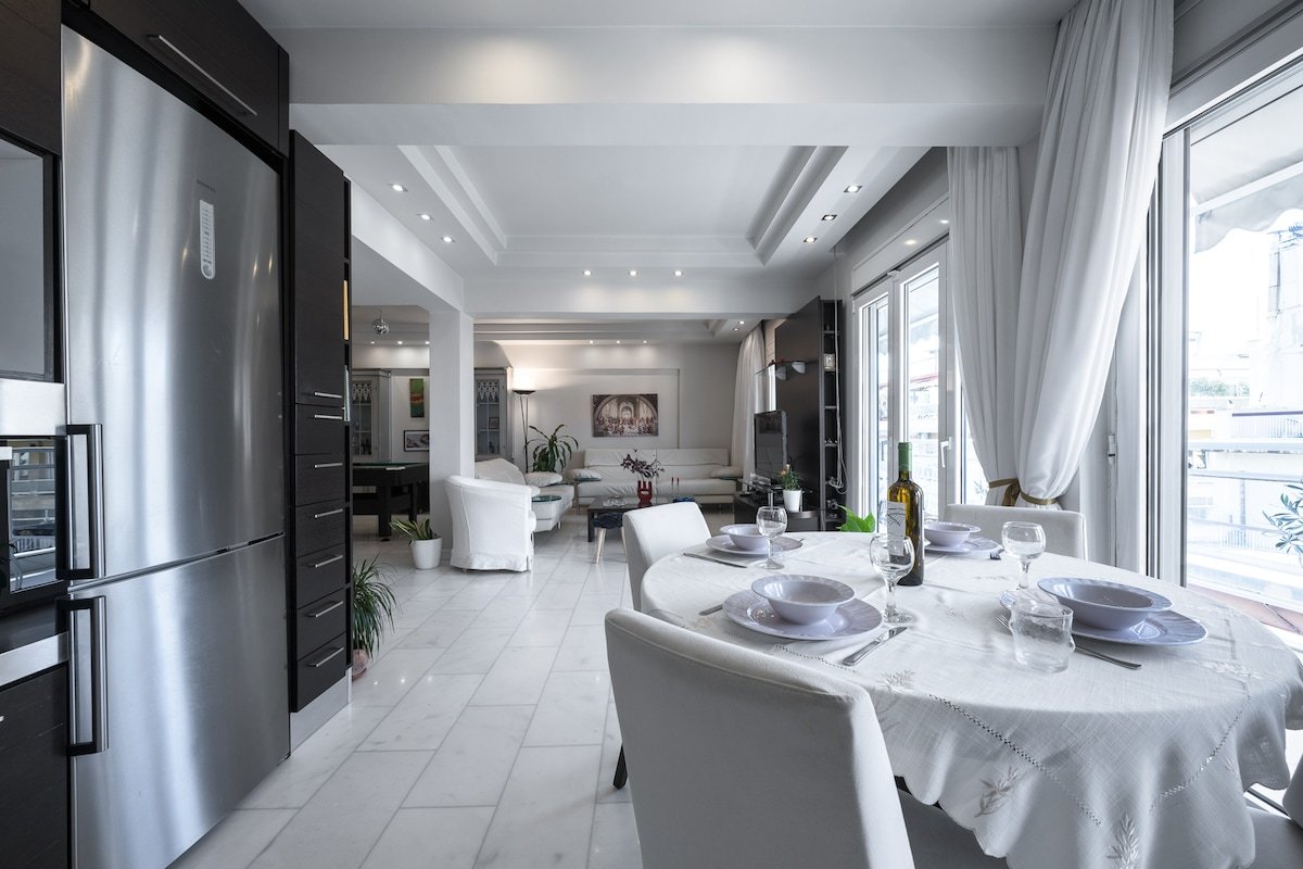 Horizon Apartment by Luxlikehome gallery image 4