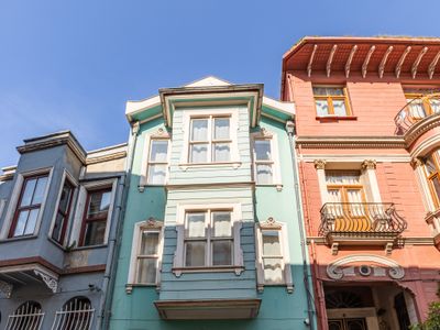 The Turquoise Mansion: 6BR, 4BA, Spectacular Views