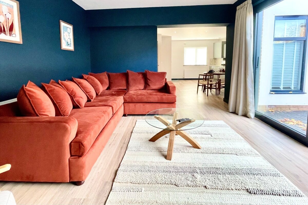 Barton Suites- Luxury Home 2 of 2. Sleeps 6 gallery image 4