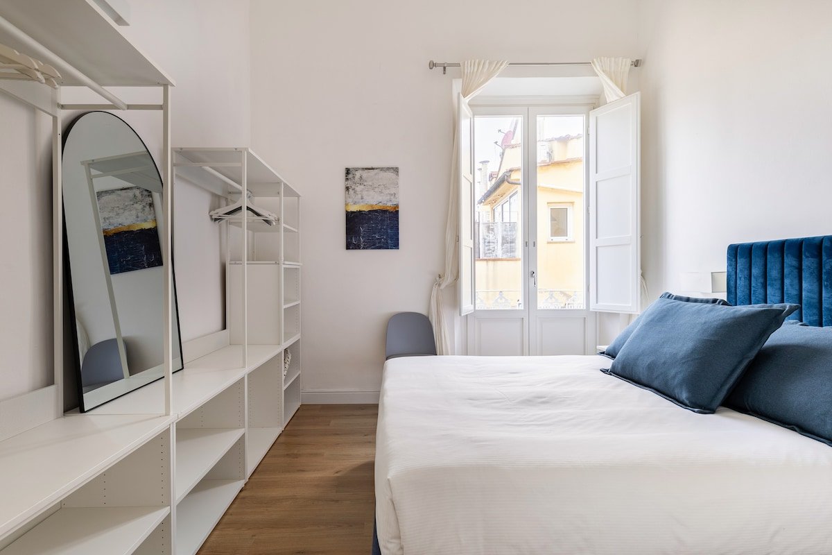 White Martelli gallery image 3