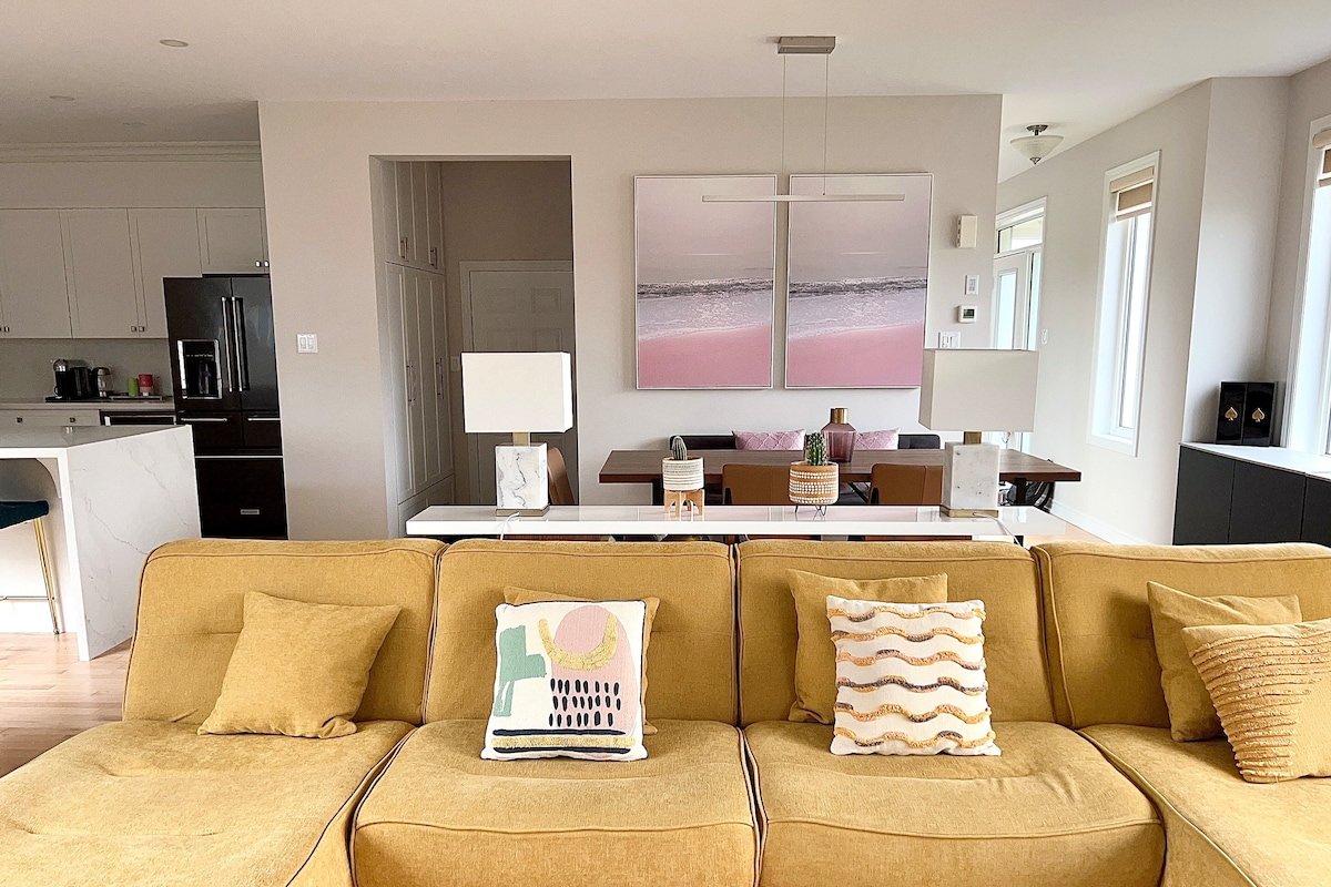 Home by Barrhaven Marketplace 5BR* & 3.5BATH gallery image 5