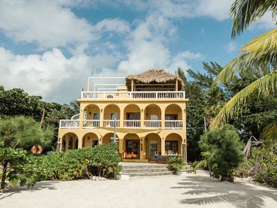 Oceanfront 6BR Villa Pool Dock No Cleaning Fee