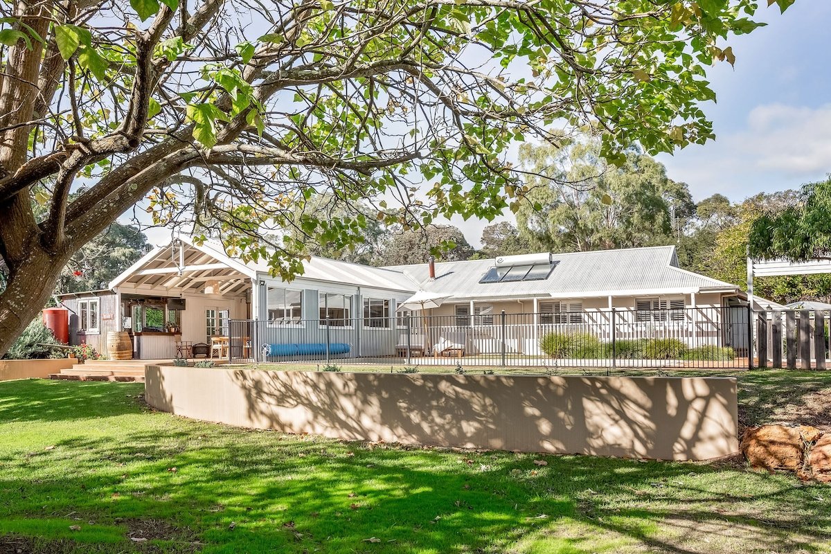 Yallingup Homestead – Lakeside Retreat gallery image 5