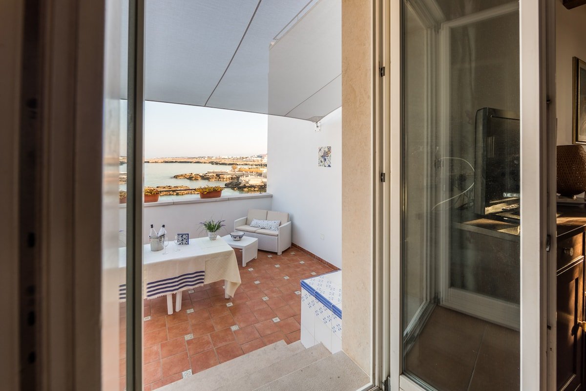 “NETTUNO” La Terrazza sul Mare gallery image 2