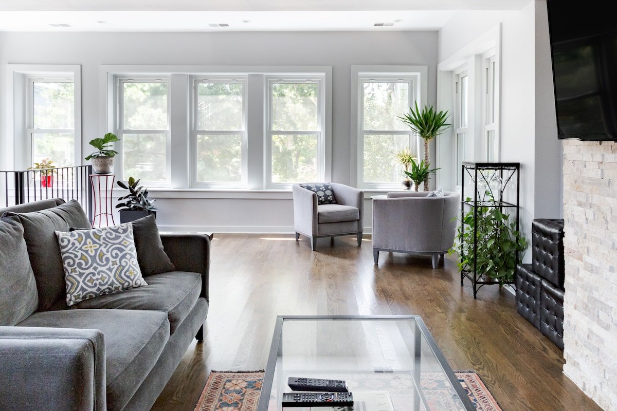 Huge Sunlit Gem, Free Parking, No Cleaning Fee gallery image 2