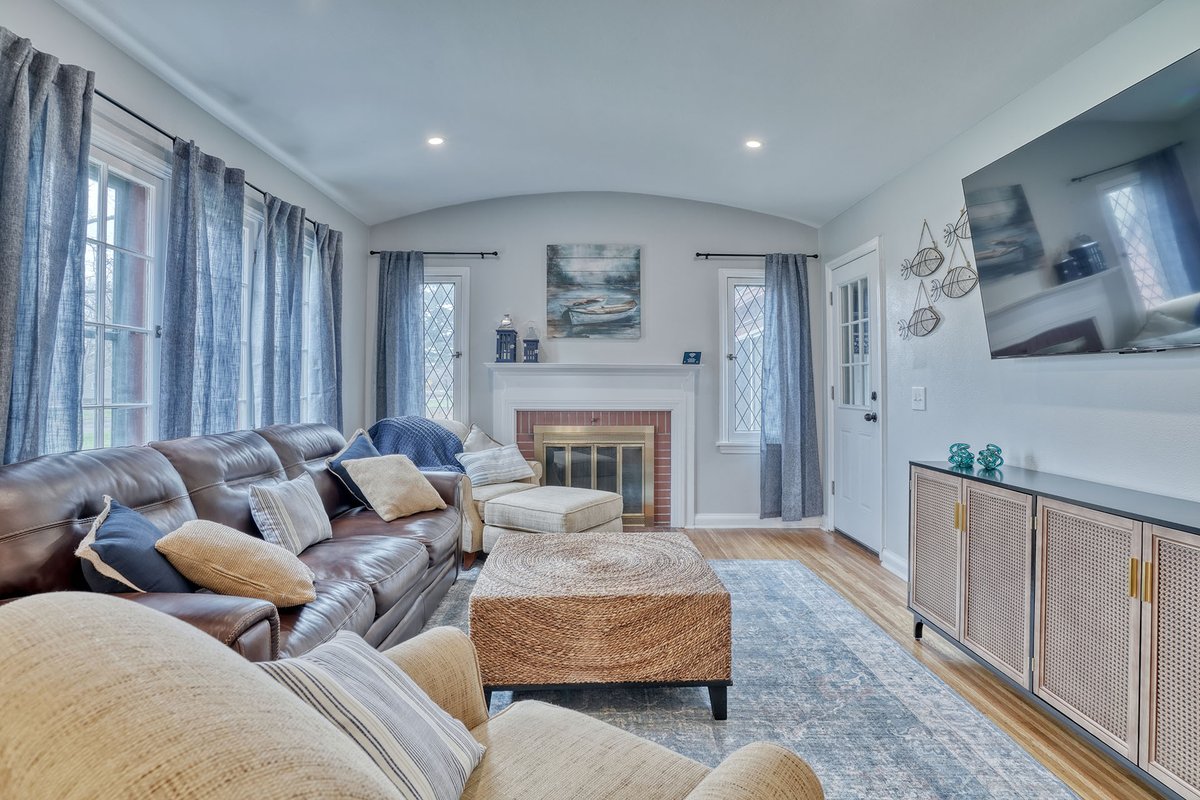 Seahorse House, Charlotte Beach, Rochester, NY