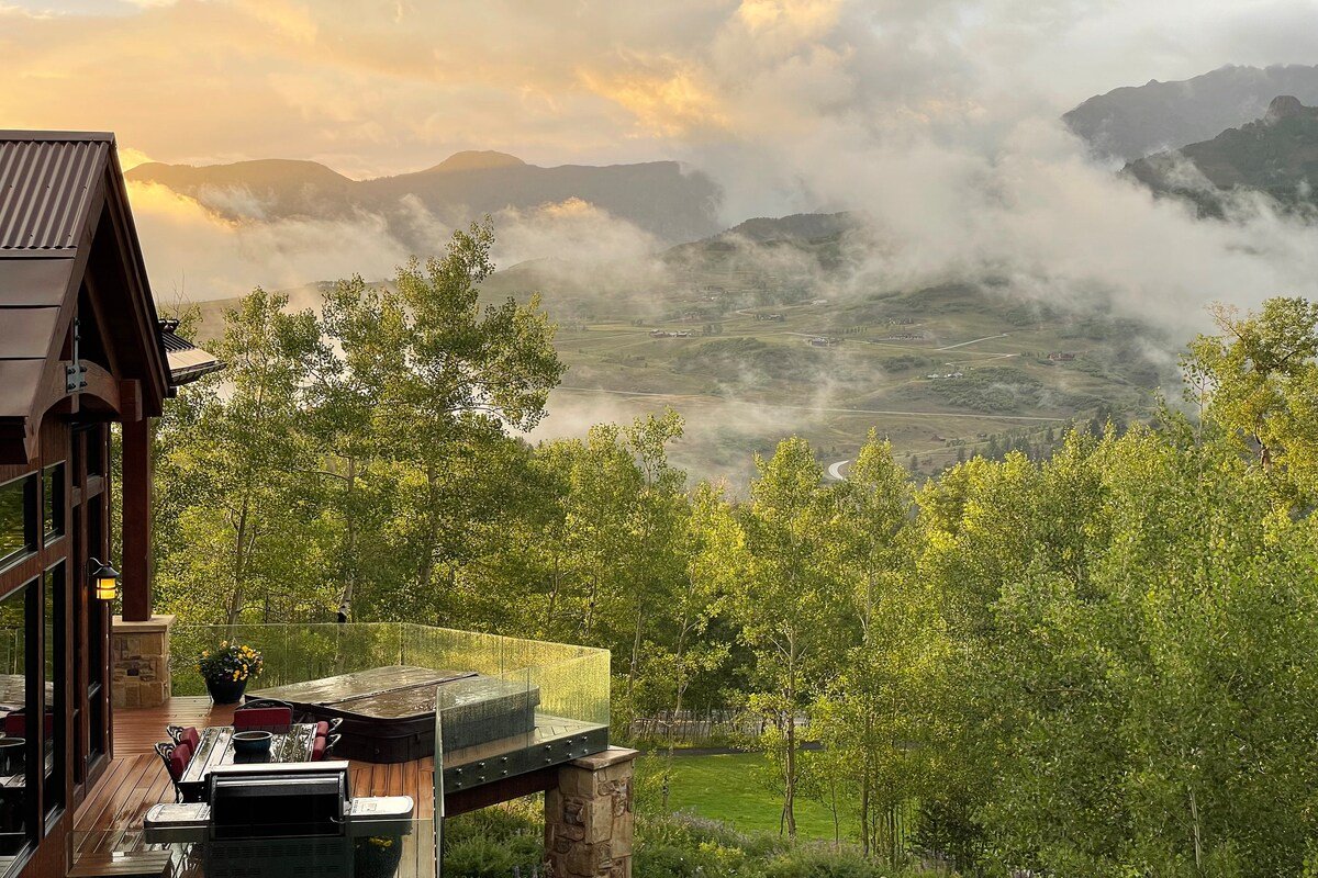 Amazing Views, Golf Sim, Hot Tub, Good for Groups! gallery image 5