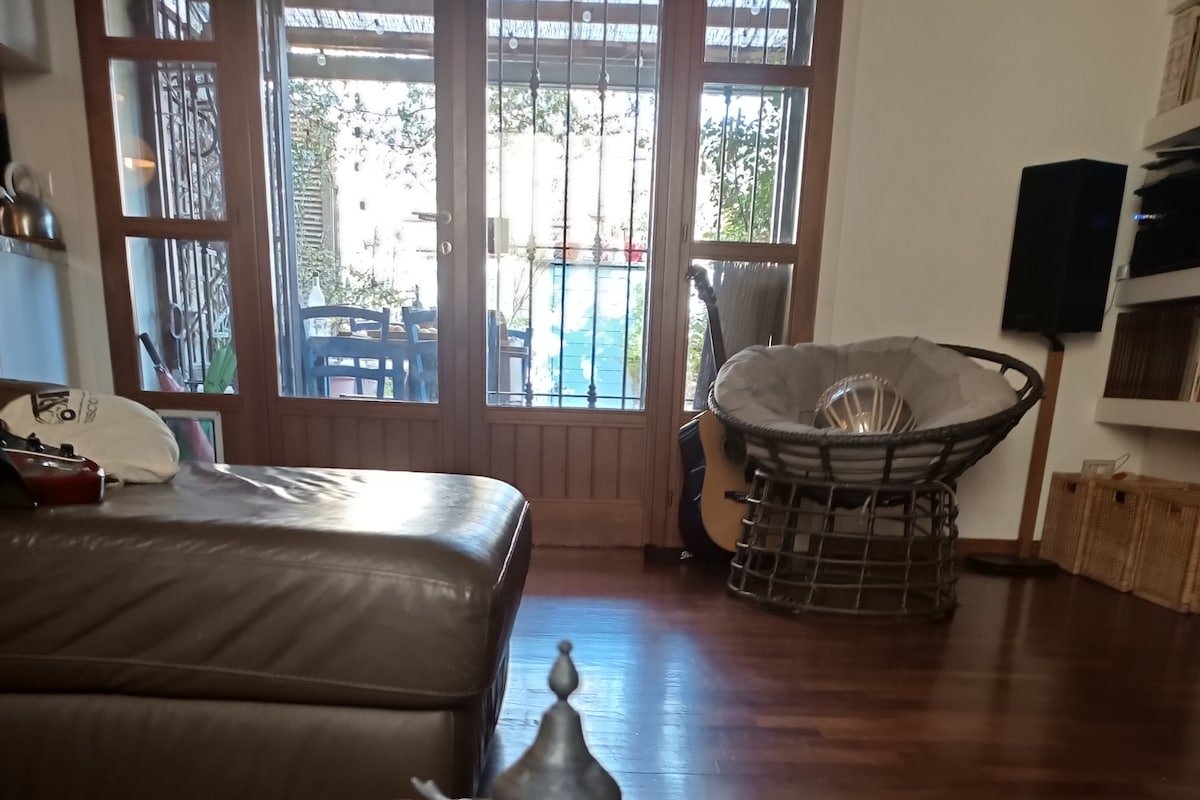 Casa e terrazzo verde in centro gallery image 4