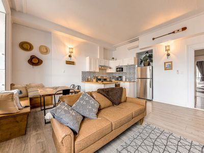 Manoir des Remparts- Renovated 3 Bedroom Oasis