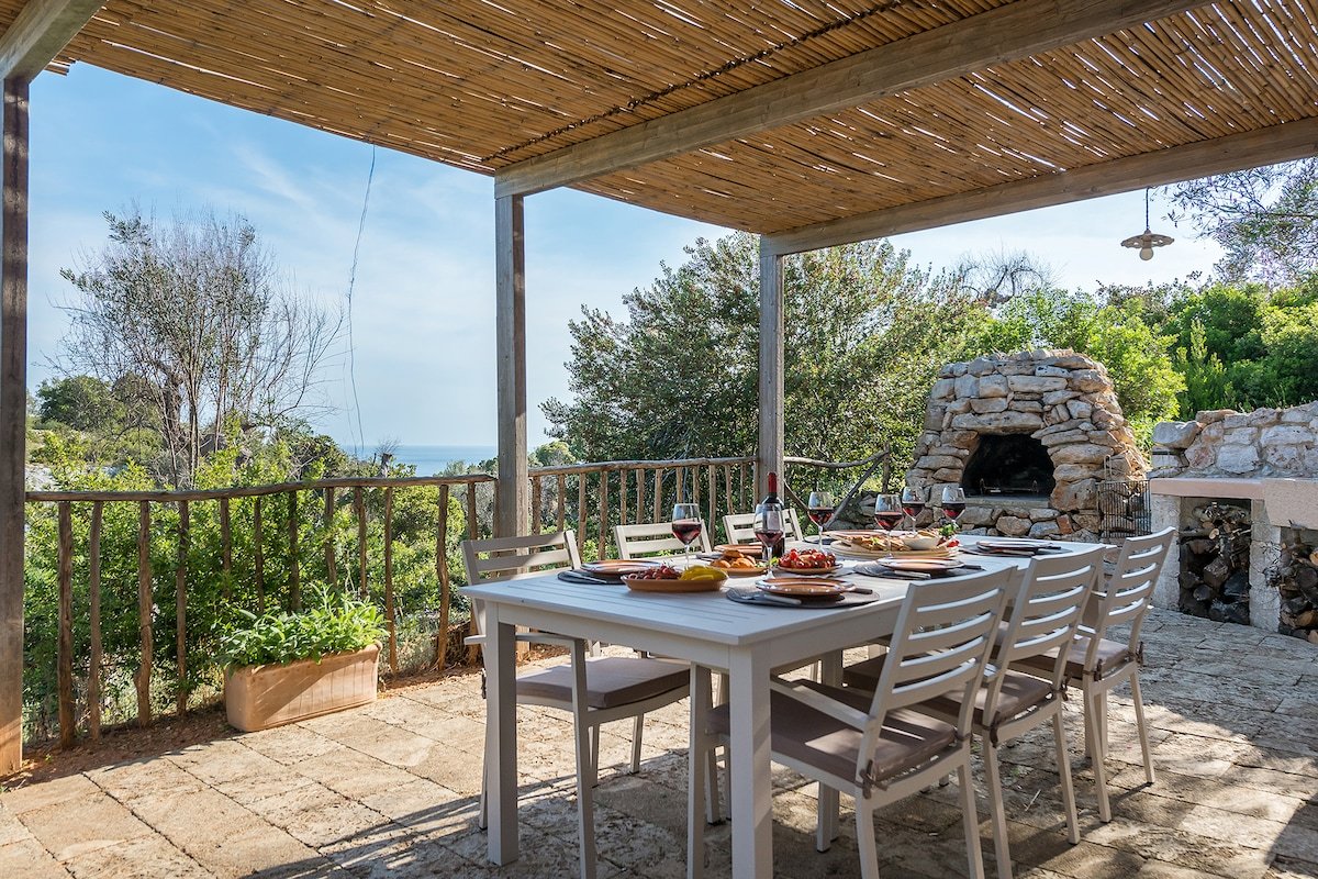 Trullo La Contessina, with pool and sea view gallery image 5