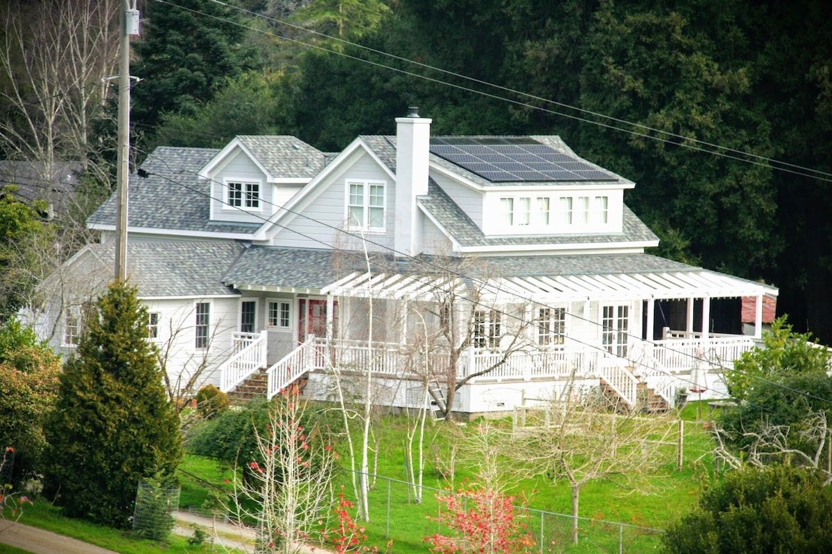 Family Farmhouse gallery image 3