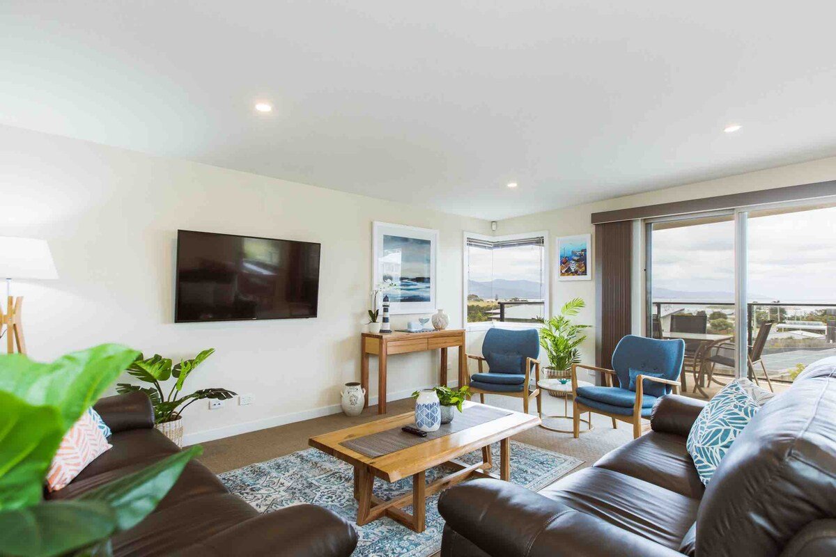 Waterview Villa gallery image 3